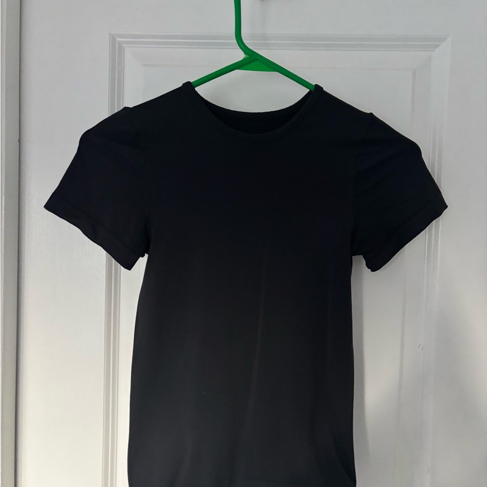 SKIMS black seamless T-Shirt
